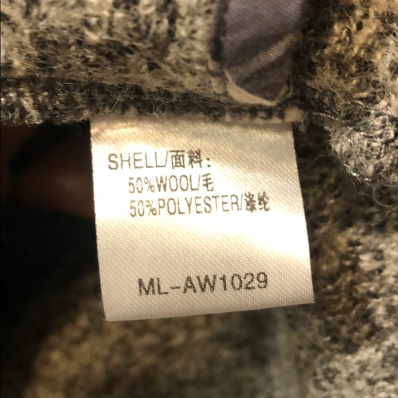 Coat - Picture 3 of 4